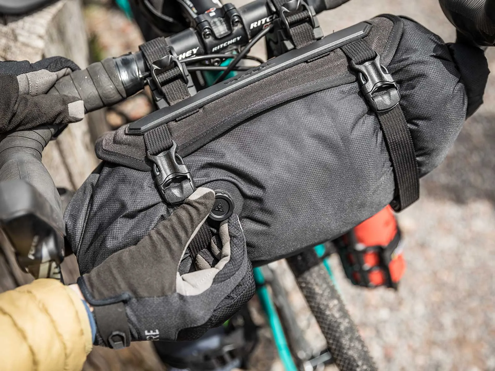 TOPEAK Frontloader Bike Packing Handlebar Bag - 8Ltr